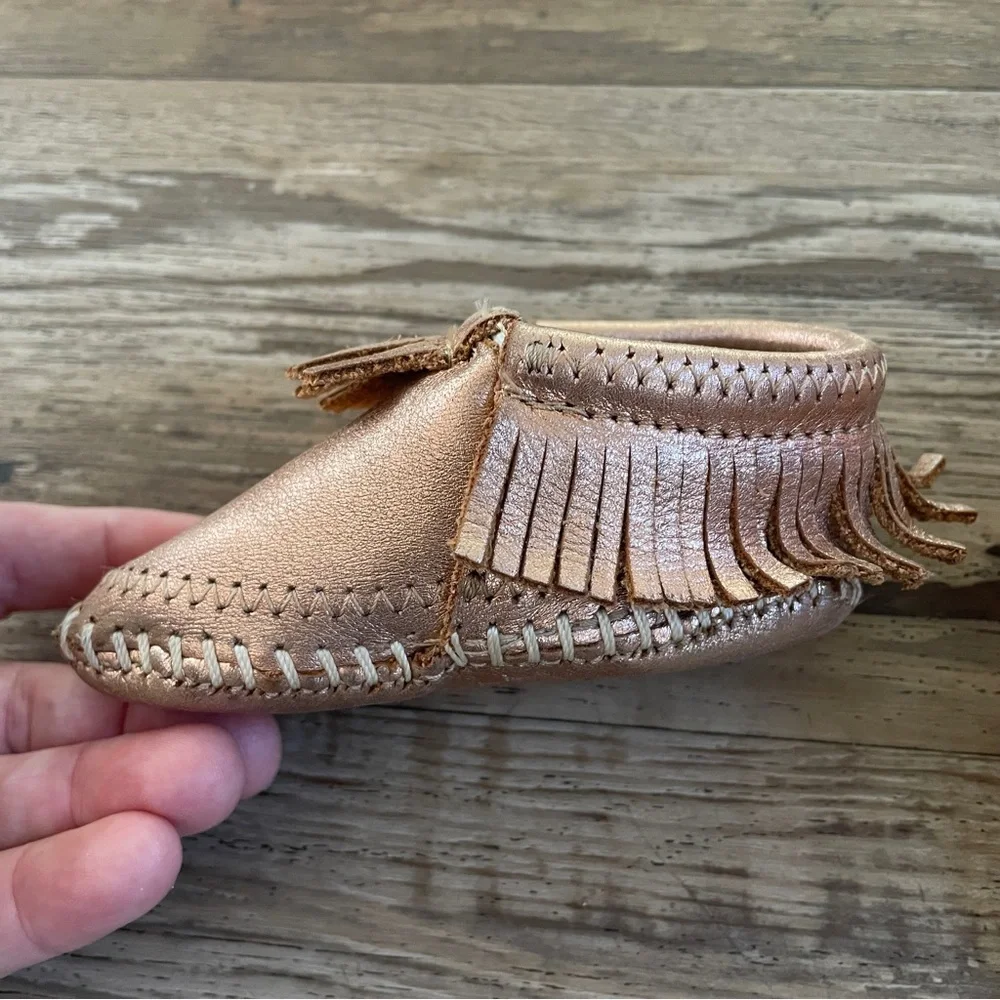 Minnetonka rose gold leather moccasins 3